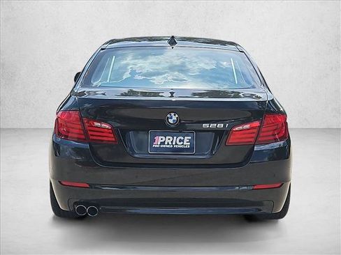 Used 2011 BMW 528i Sedan RWD image 7