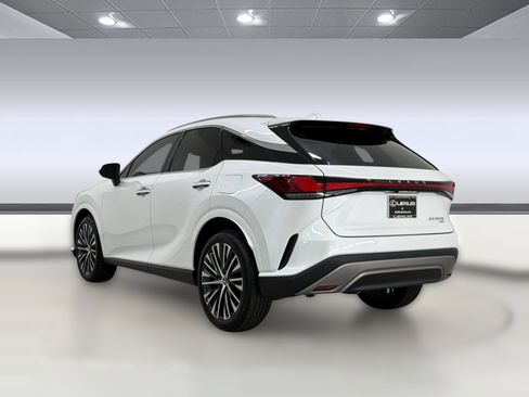Used 2026 Lexus RX 350 w/ Convenience Package AWD/4WD image 3