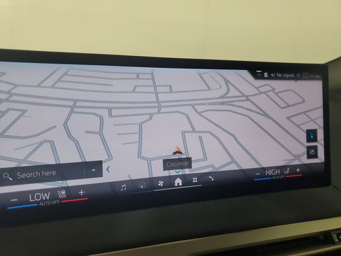 Certified 2025 BMW iX xDrive50 image 18