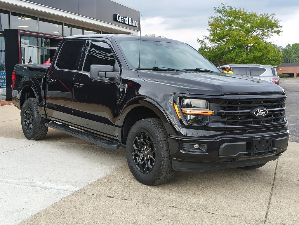 Used 2024 Ford F150 XLT w/ XLT Black Appearance Package AWD/4WD image 29
