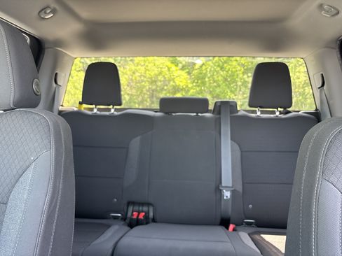 Used 2021 Chevrolet Silverado 1500 LT AWD/4WD image 15