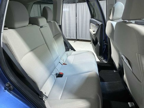 Used 2017 Subaru Forester 2.5i Premium image 13