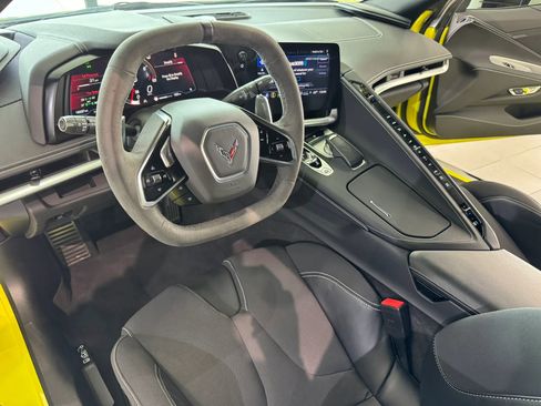Used 2023 Chevrolet Corvette Stingray Coupe w/ Z51 Performance Package RWD image 18