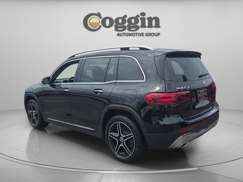 Used 2024 Mercedes-Benz GLB 250 image 3