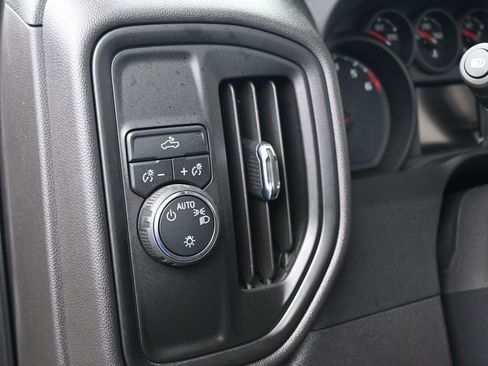 Used 2023 Chevrolet Silverado 1500 Custom image 15