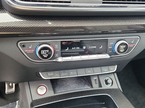 Used 2022 Audi SQ5 Premium w/ Convenience Package image 15