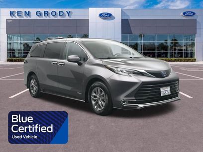 Used 2021 Toyota Sienna XLE
