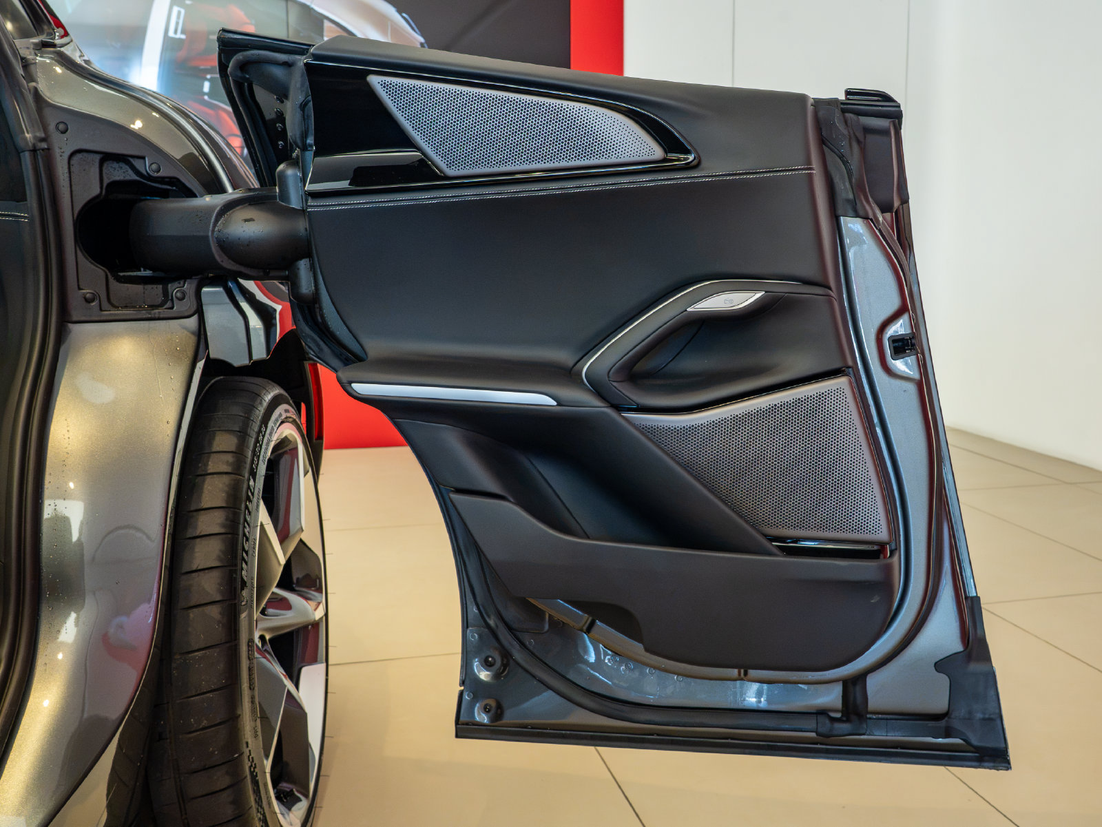 Used 2024 Ferrari Purosangue AWD/4WD image 15