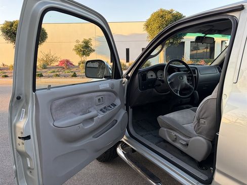 Used 2003 Toyota Tacoma PreRunner RWD image 13