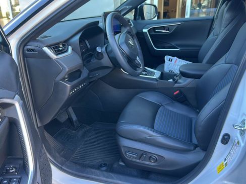 Used 2023 Toyota RAV4 XSE AWD/4WD image 10