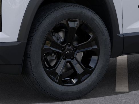 New 2026 Chevrolet Equinox LT w/ Convenience Package II AWD/4WD image 9