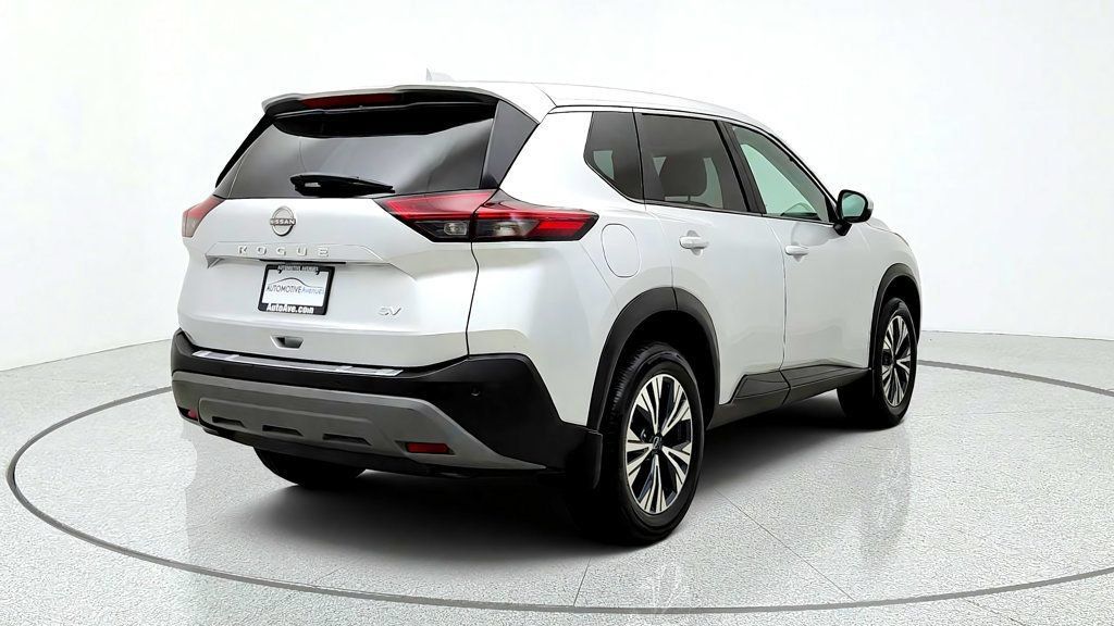 Used 2023 Nissan Rogue SV FWD image 5