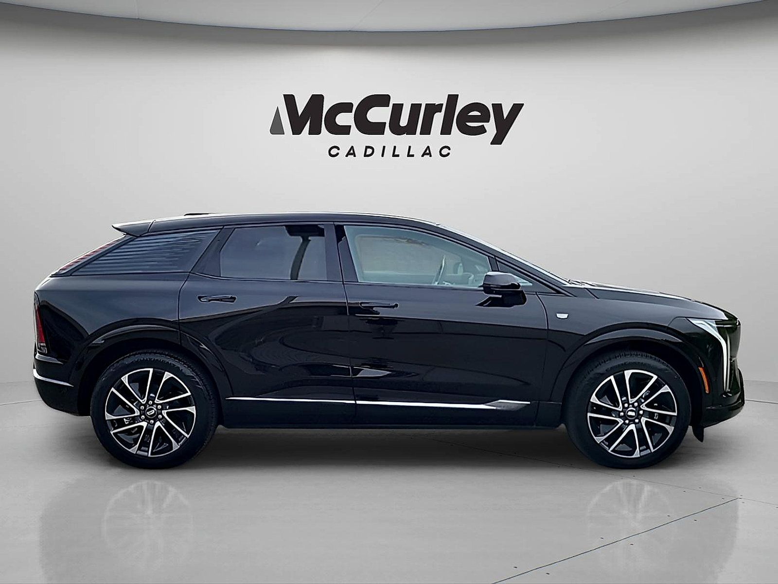 Certified 2026 Cadillac Optiq Sport 1 AWD/4WD image 8