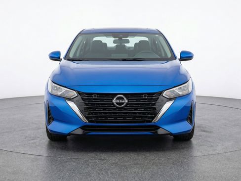 Used 2025 Nissan Sentra SV FWD image 2