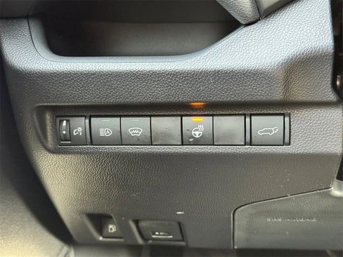 New 2025 Toyota RAV4 XLE image 31