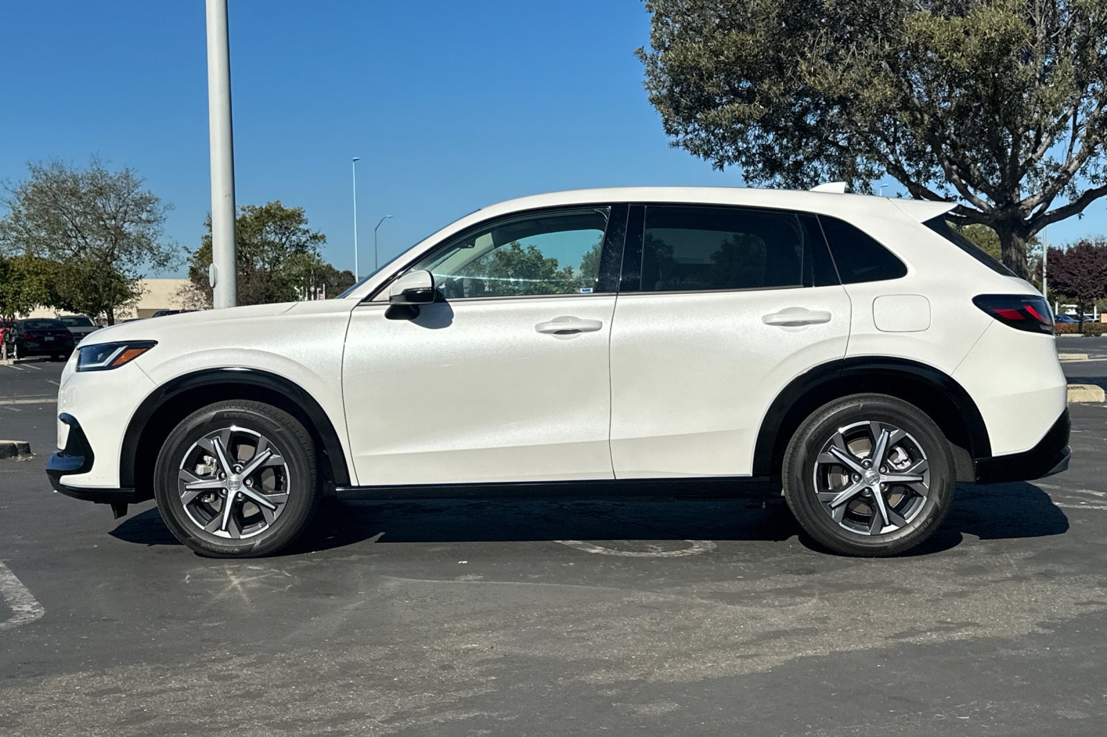 Used 2024 Honda HR-V EX-L image 7