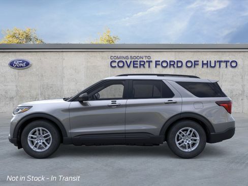 New 2026 Ford Explorer Active RWD image 3