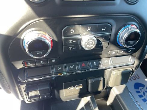 Used 2020 GMC Sierra 1500 SLT w/ SLT Premium Package image 19