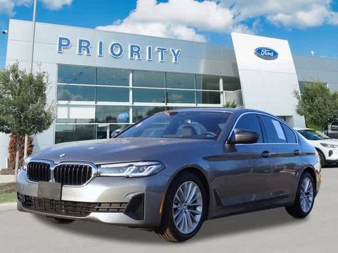 Used 2023 BMW 530i xDrive w/ Convenience Package image 1