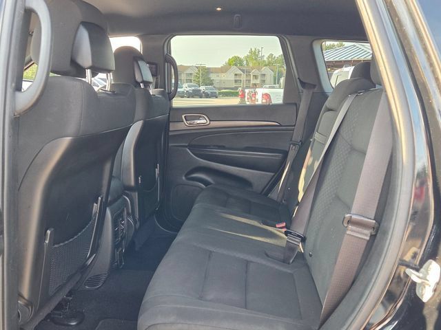 Used 2022 Jeep Grand Cherokee Laredo E w/ Security & Convenience Group RWD image 6
