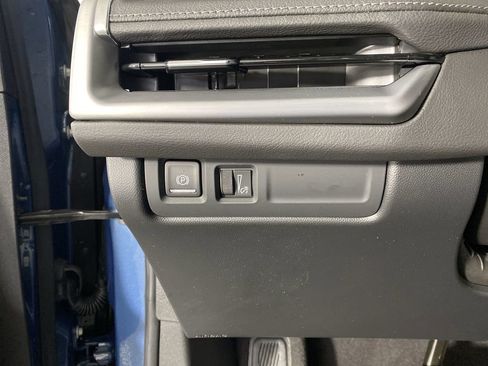 Used 2025 Cadillac XT4 Premium Luxury w/ Cold Weather Package image 21