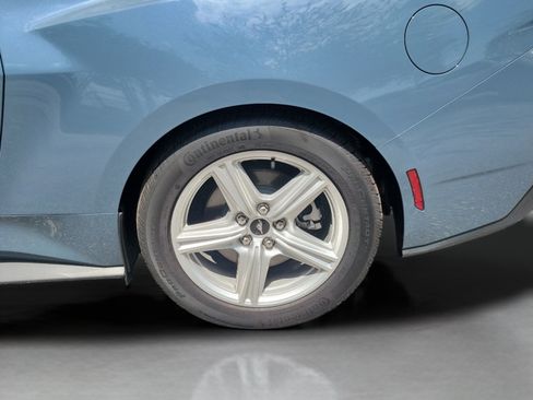 Used 2025 Ford Mustang Coupe RWD image 31
