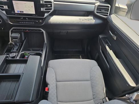 Used 2022 Toyota Tundra SR5 AWD/4WD image 15