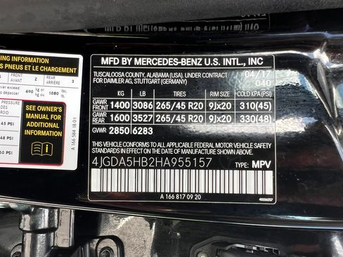 Used 2017 Mercedes-Benz GLE 350 4MATIC w/ Premium 2 Package image 53