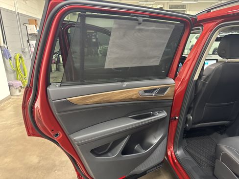 New 2025 Volkswagen Atlas SE image 30