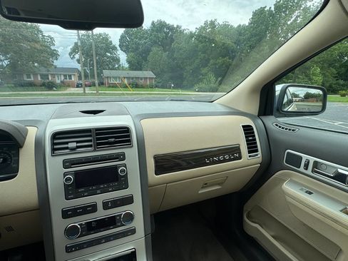 Used 2008 Lincoln MKX 2WD image 12