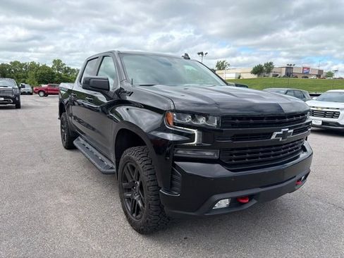 Used 2021 Chevrolet Silverado 1500 LT Trail Boss w/ LPO, Dark Essentials Package AWD/4WD image 8