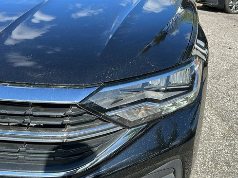 Used 2023 Volkswagen Jetta SE w/ Panoramic Sunroof Package FWD image 7