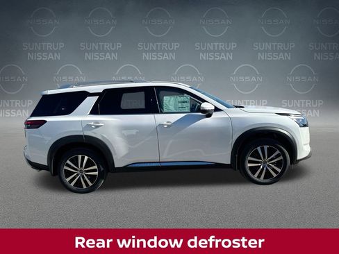 New 2025 Nissan Pathfinder Platinum w/ Cargo Package image 18