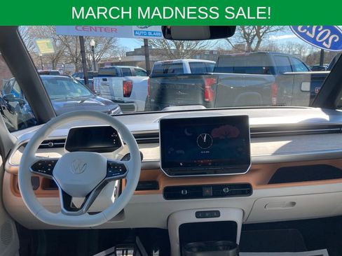 Used 2025 Volkswagen ID. Buzz 1st Edition image 13