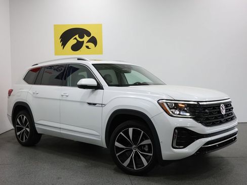 Used 2024 Volkswagen Atlas SEL Premium R-Line AWD/4WD image 2