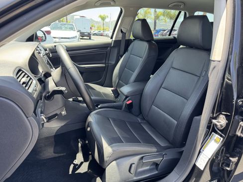 Used 2012 Volkswagen Jetta SE FWD image 15
