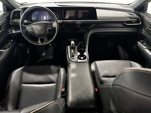 Used 2025 Toyota Crown AWD/4WD image 28