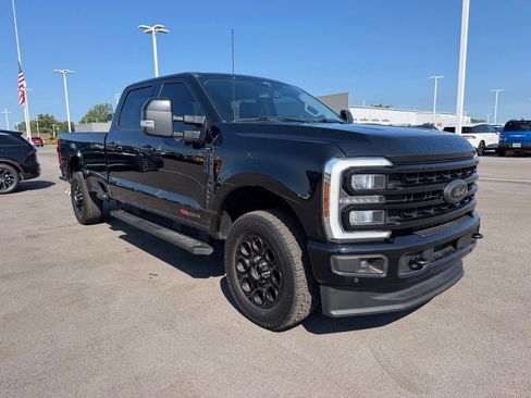 Used 2024 Ford F350 Lariat w/ Lariat Ultimate Package AWD/4WD image 3