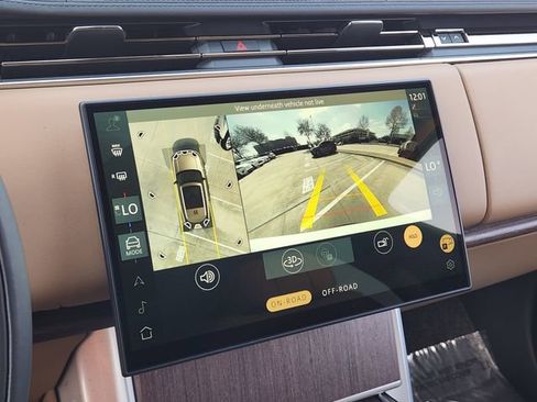 Used 2025 Land Rover Range Rover SE image 22