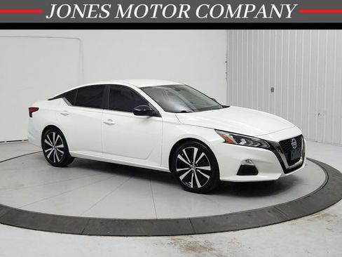 Used 2022 Nissan Altima 2.5 SR image 1