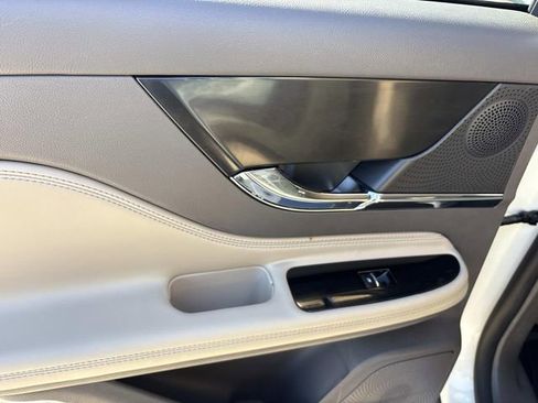 Certified 2023 Lincoln Corsair Reserve image 19