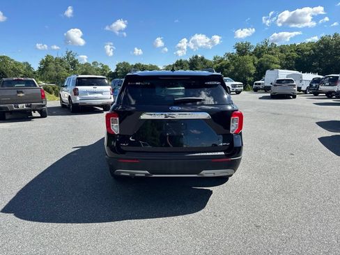 Used 2021 Ford Explorer XLT w/ Equipment Group 202A AWD/4WD image 5