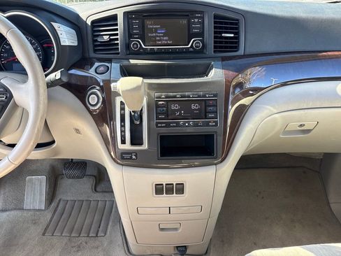 Used 2016 Nissan Quest SV image 23