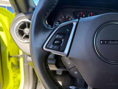 Used 2020 Chevrolet Camaro LT w/ Technology Package RWD image 15