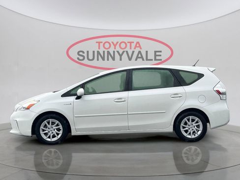 Used 2012 Toyota Prius V Three image 6