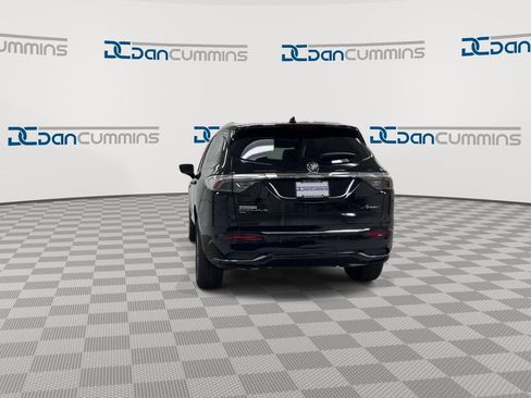 Used 2024 Buick Enclave Avenir AWD/4WD image 7