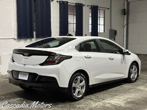 Used 2018 Chevrolet Volt LT FWD image 7