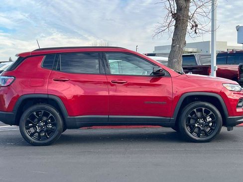 New 2026 Jeep Compass Latitude w/ Sun and Sound Group AWD/4WD image 3
