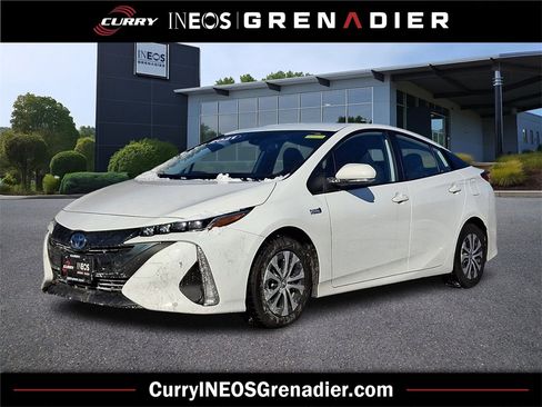 Used 2021 Toyota Prius Prime LE image 1