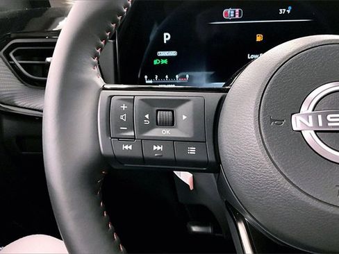 New 2026 Nissan Kicks SR image 19